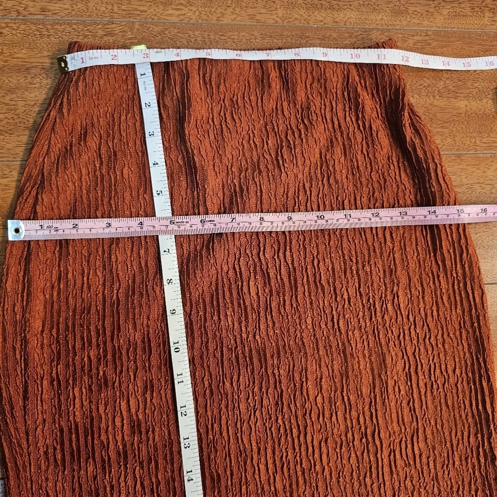 Womens Cropped Top w/ Midi Skirt Rust Burnt Orange Size XS Crinkled Material - Picture 10 of 13